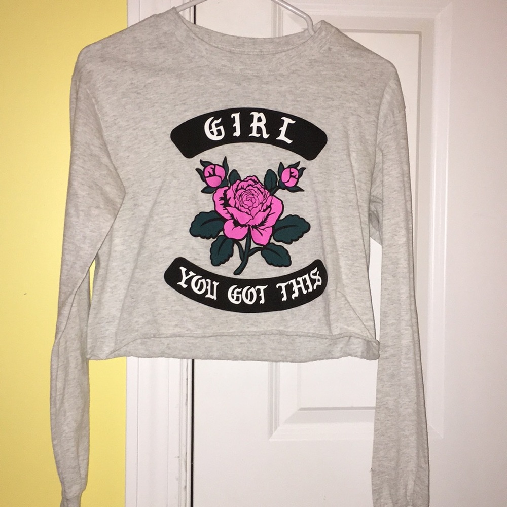 Long sleeve grey crop top